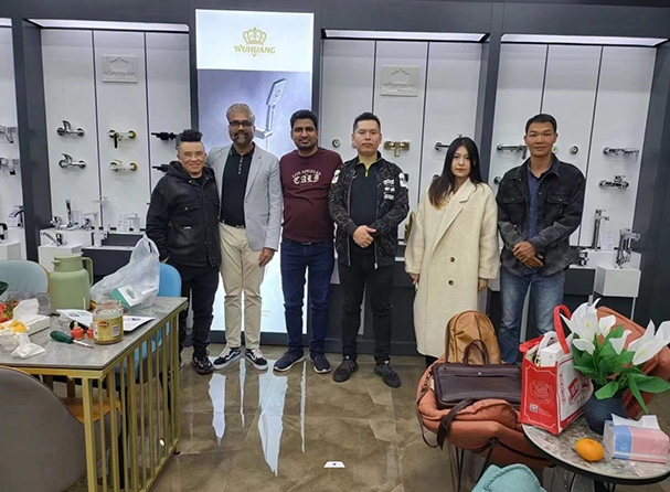 Nepalese Customer Delegation Visiting Wu Huang Factory